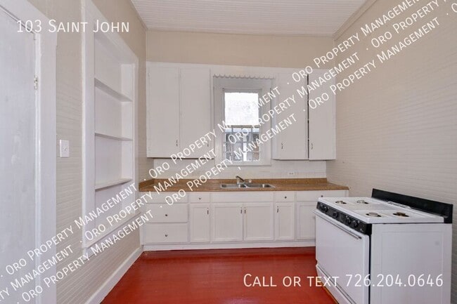 Building Photo - Nice Historic Home Near  Downtown