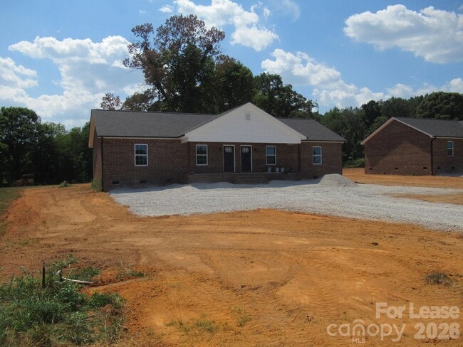 Building Photo - 437 Northbrook III School Rd