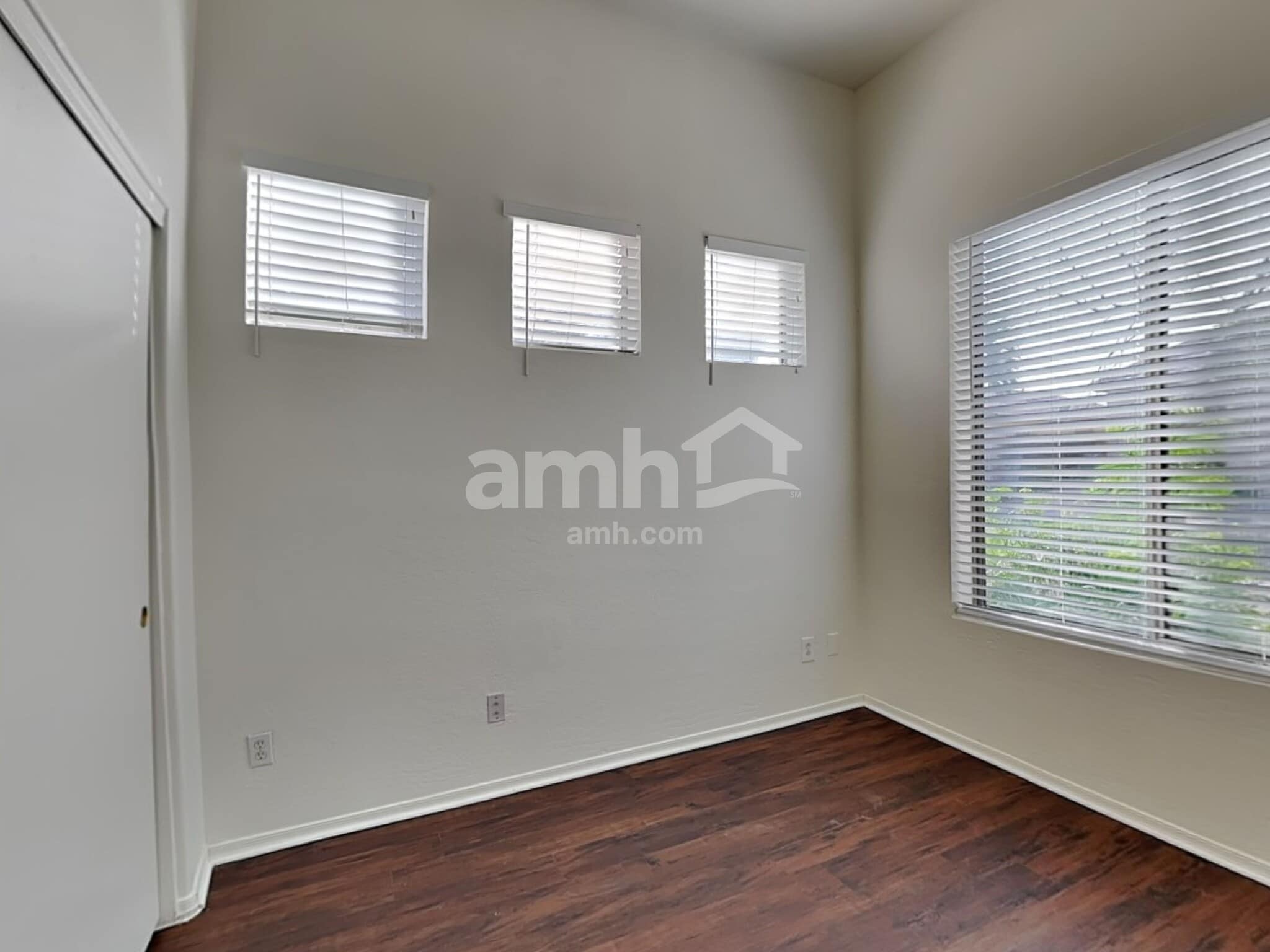 Building Photo - 2138 S Compton