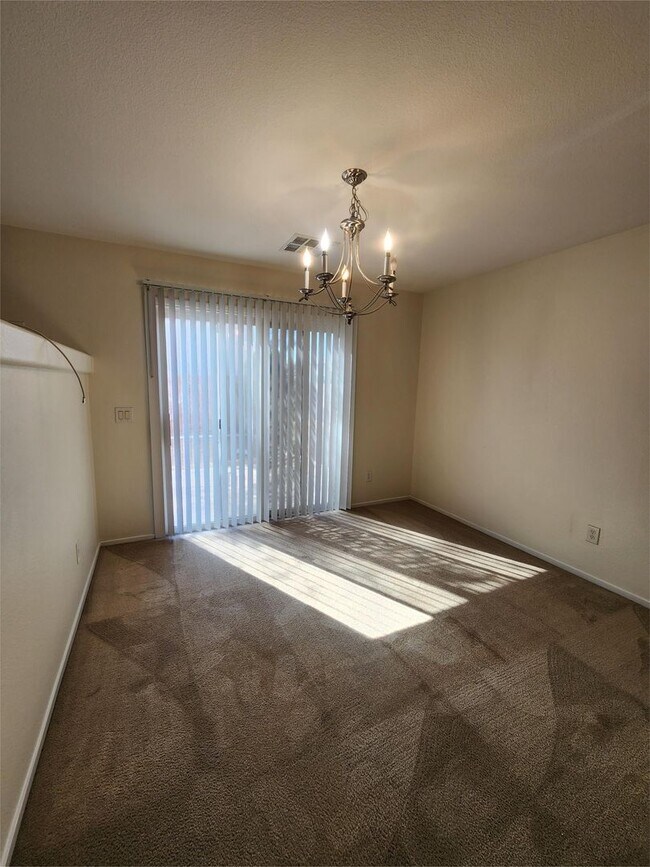 Building Photo - 3-Bed, 2.5-Bath Pet-Friendly Home with Fen...