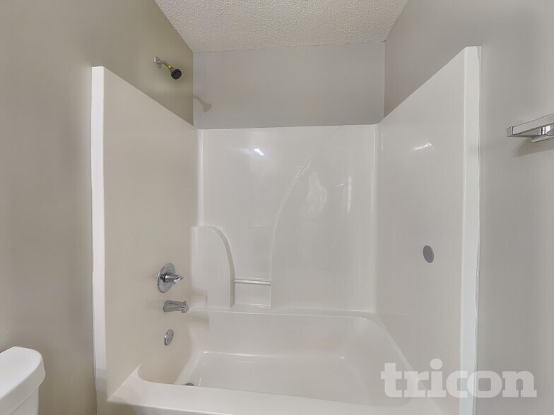 Building Photo - 73 Seagrave Ct
