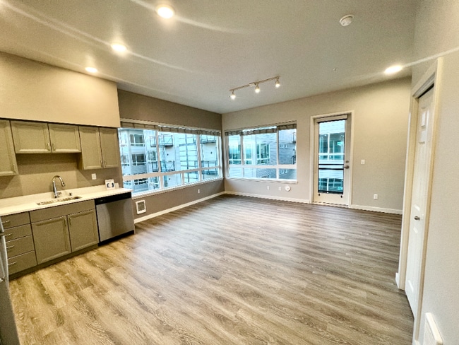 Building Photo - 2330 Yakima Ct