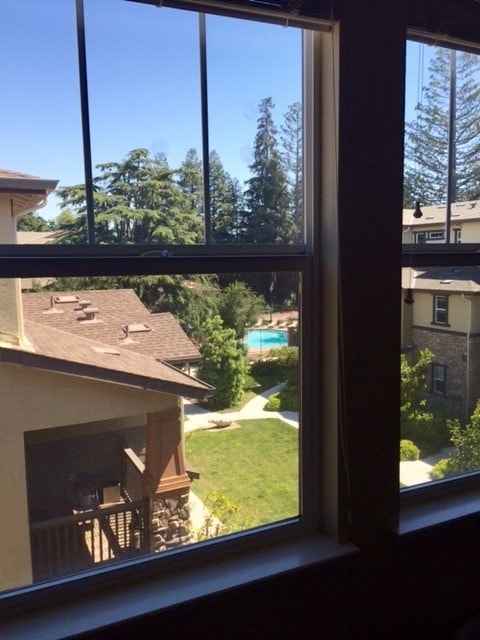 Building Photo - 722 El Paseo Cir