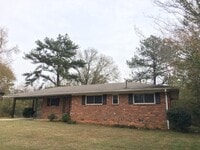 Building Photo - Charming 3-Bedroom Home in Decatur – Minut...