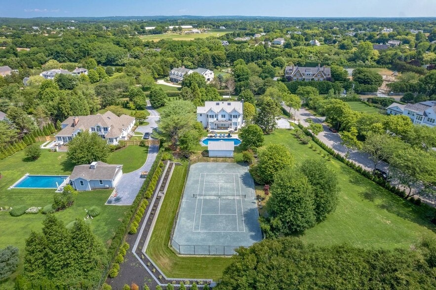 Building Photo - 131 Flying Point Rd