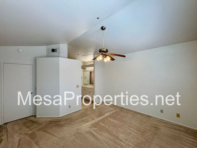 Building Photo - 14925 Dandelion Ct