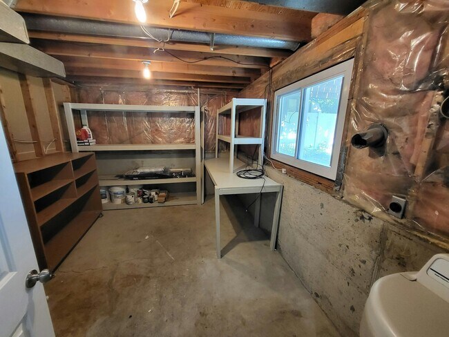 Building Photo - 1409 W 8660 S
