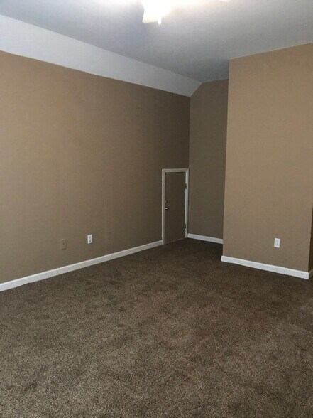 Building Photo - 1070 Gun Club Rd NW