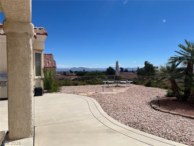 Building Photo - 10801 Heritage Hills Dr