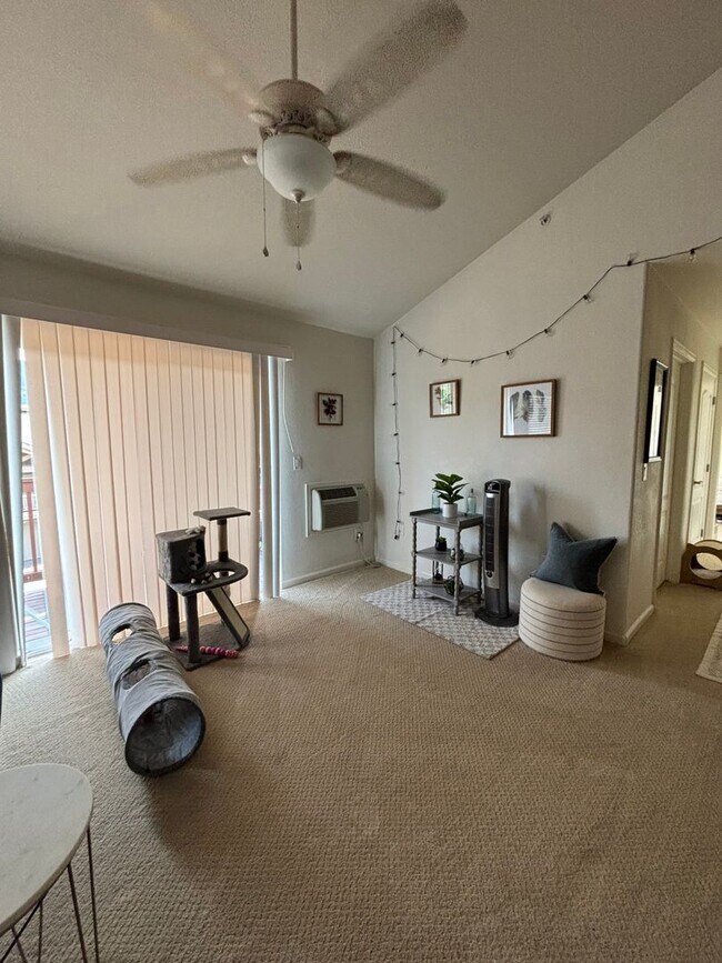 Building Photo - 2 Bed 2 Bath Apartment at River Park Condos
