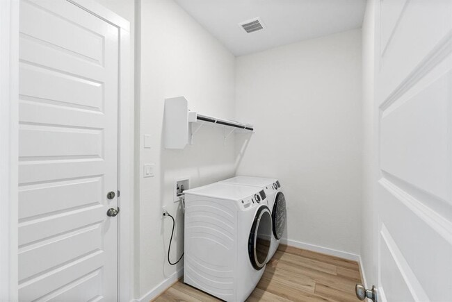 Building Photo - 116 Salado Crk Trl