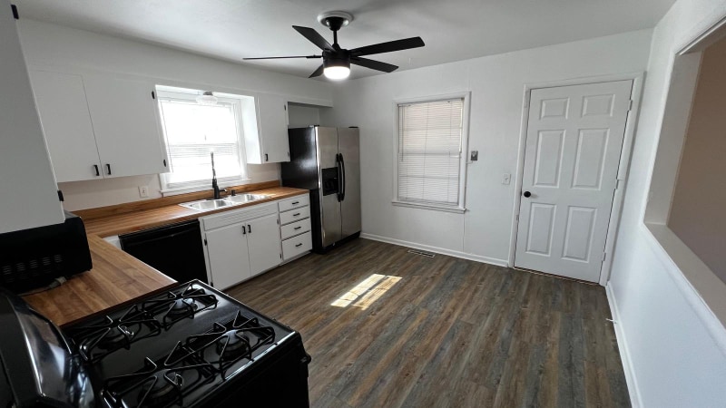 Building Photo - 1608 Glennen Dr