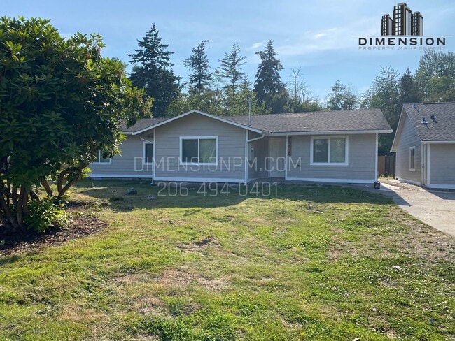 Primary Photo - Modern Remodel – 4 Bed, 2 Bath Home in Pri...