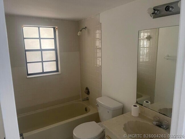 Building Photo - 4259 Oak Terrace Dr