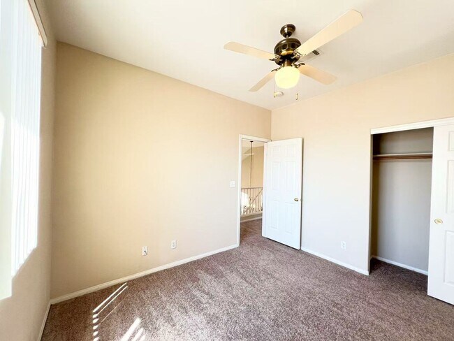 Building Photo - Wonderfully two-story single-family property