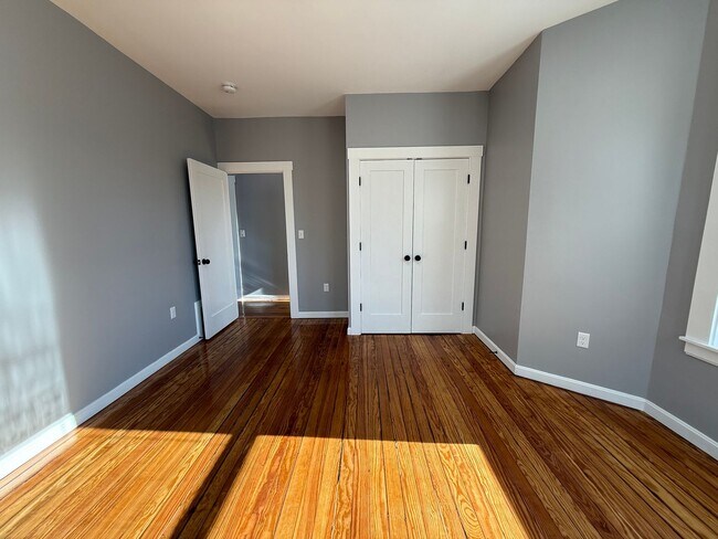 Building Photo - 35har