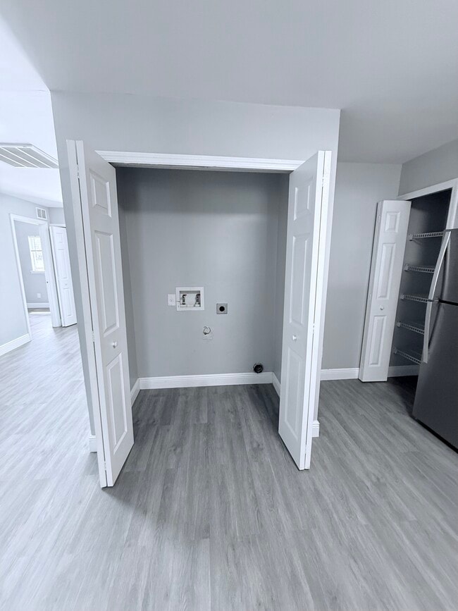 Building Photo - 5316 28th St SW