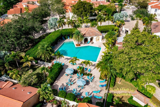 Building Photo - 27 Via Del Corso