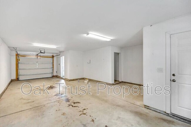 Building Photo - 4120 Rigsby Ln