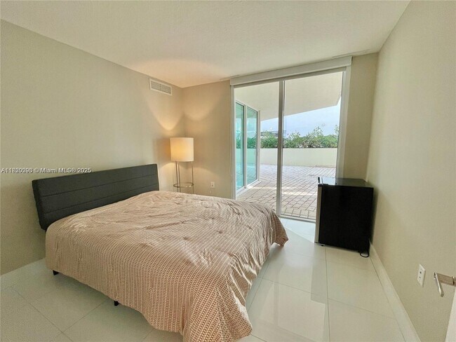 Building Photo - 150 Sunny Isles Blvd