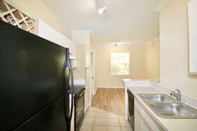 Building Photo - 2632 Robert Trent Jones Dr