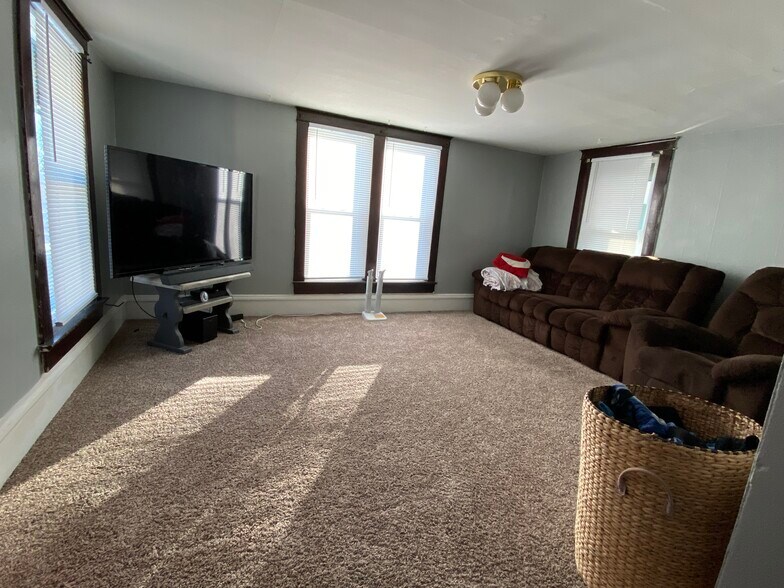 Living Room - 310 Superior St