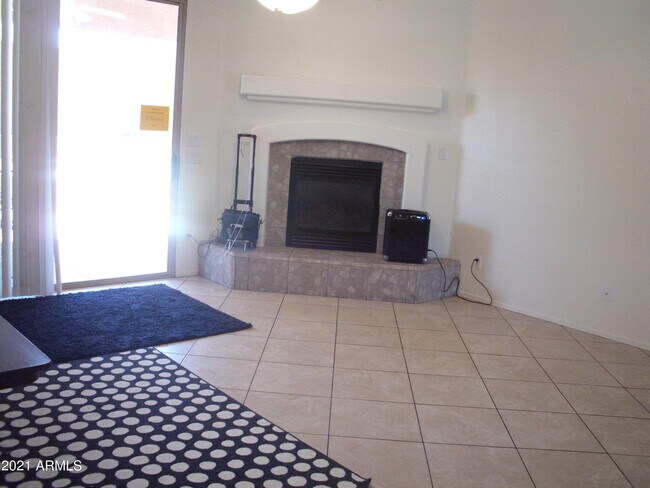 Building Photo - 6933 W Remuda Dr