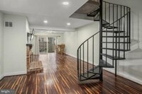 Building Photo - 636 Portland St