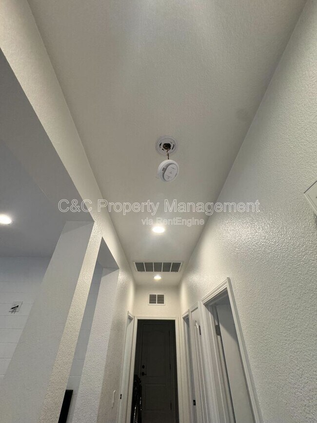 Building Photo - 5470 Gold Creek Cir