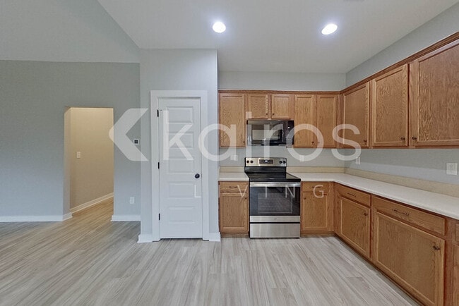 Building Photo - 45 HAWK LN