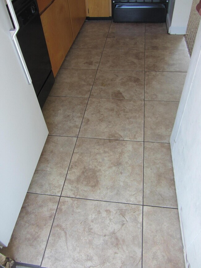 Building Photo - 300 Miracle Strip Pkwy