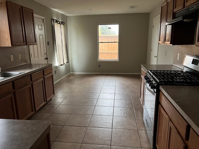 Building Photo - 5935 Sattler Park Dr