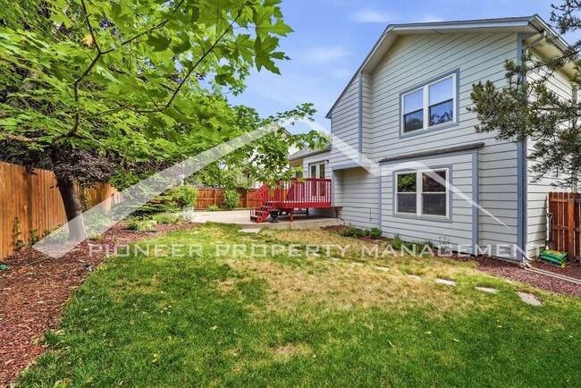Building Photo - Spacious Home with Washer/Dryer and Central AC