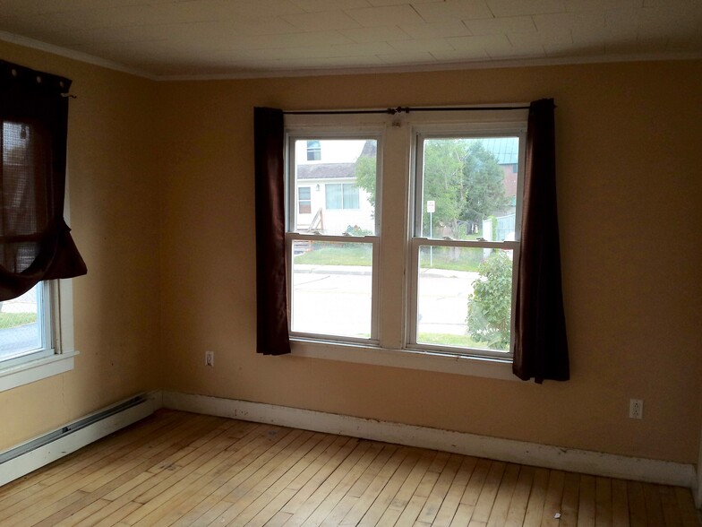 Building Photo - 67 Lafountain St