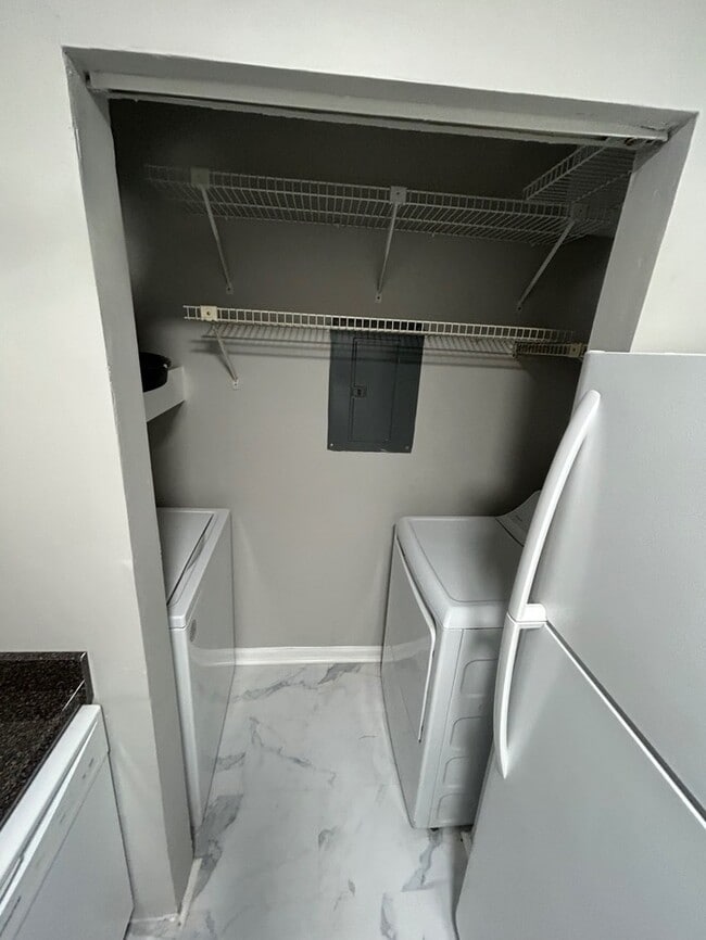 Building Photo - 3609 Juneau Rd