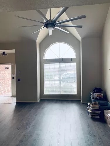 Building Photo - 9323 S Darlington Ave