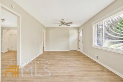 Building Photo - 1758 Poinsettia Dr