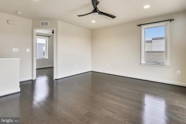 Building Photo - 8060 Red Hook St