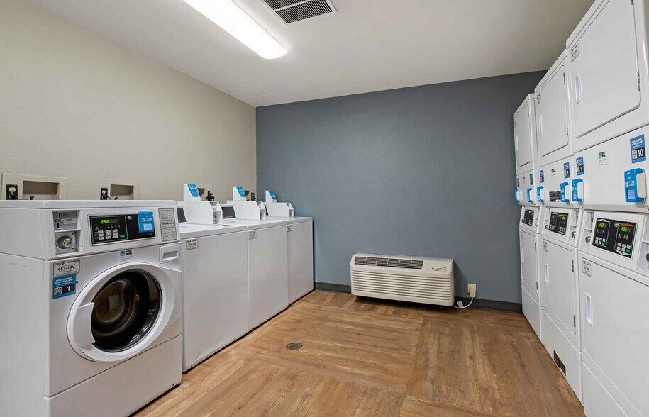 Building Photo - Furnished Studio-Washington, D.C. - Alexandria - Landmark