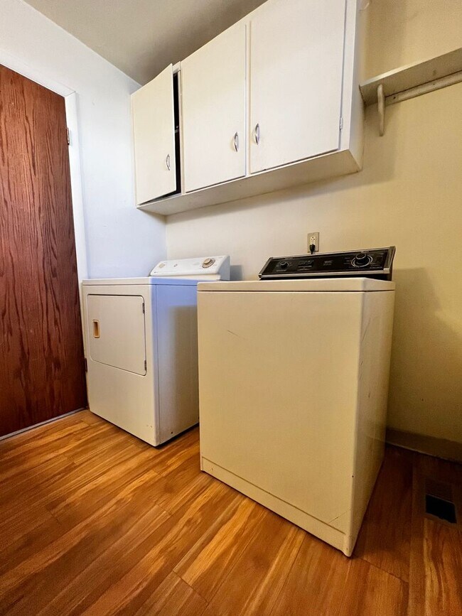 Building Photo - Ranch-Style 3 Bed, 1.5 Bath Home Near Avery Park in Fort Collins