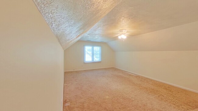 Building Photo - 6741 Foxberry Rd