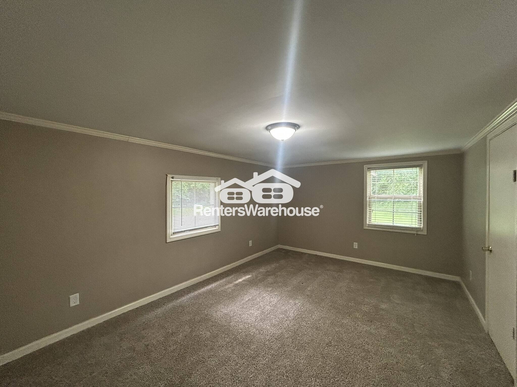 Building Photo - 837 Wear Dr