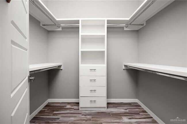 Building Photo - 4813 S 27th St