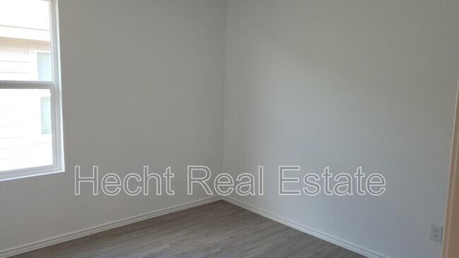 Building Photo - 9137 Navarro Vis