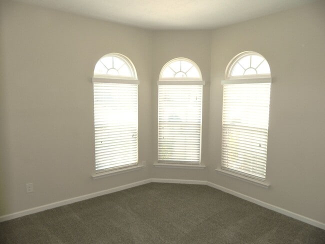 Building Photo - 7018 Summerton Dr