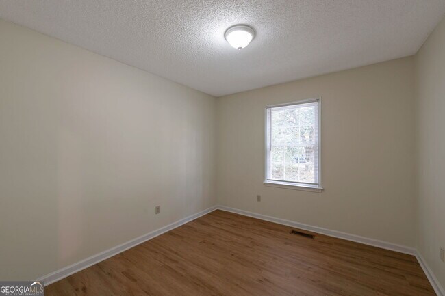 Building Photo - 5249 Cherry Hill Ln