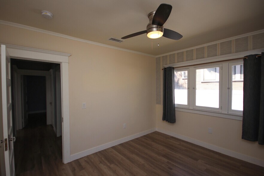 Building Photo - 238 N Alta Vista Ave