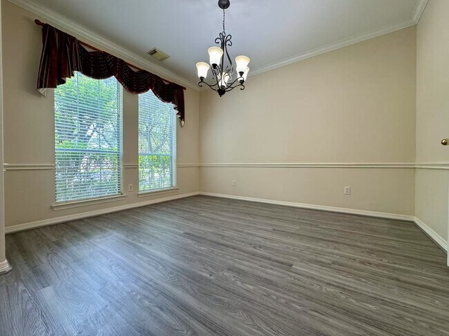 Building Photo - 3606 Paluxy Cir