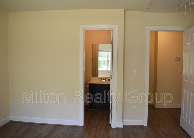 Building Photo - 26 River Stancil Dr