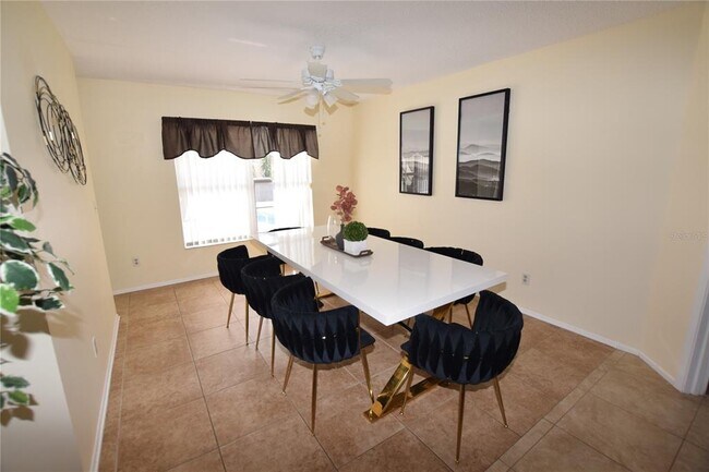 Building Photo - 7748 Indian Ridge Trail S